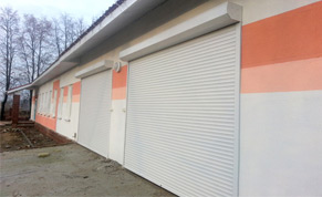 Фото установки гаражных роллет